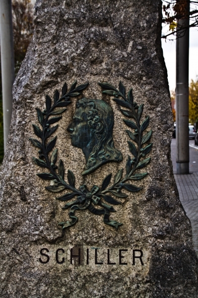 Schiller-Gedenkstein in Stuttgart