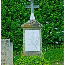 altes Grab auf dem Friedhof der Uni Hohenheim